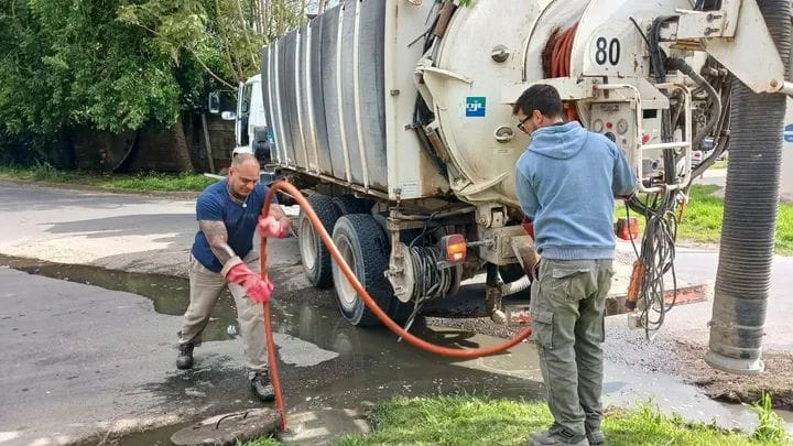 Después de dos años fuera de servicio, volvió a trabajar el camión desobstructor en la ciudad